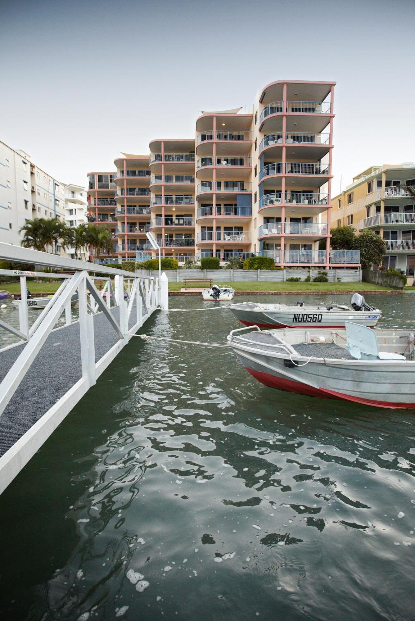 On The River Apartments Маручидор Екстериор снимка
