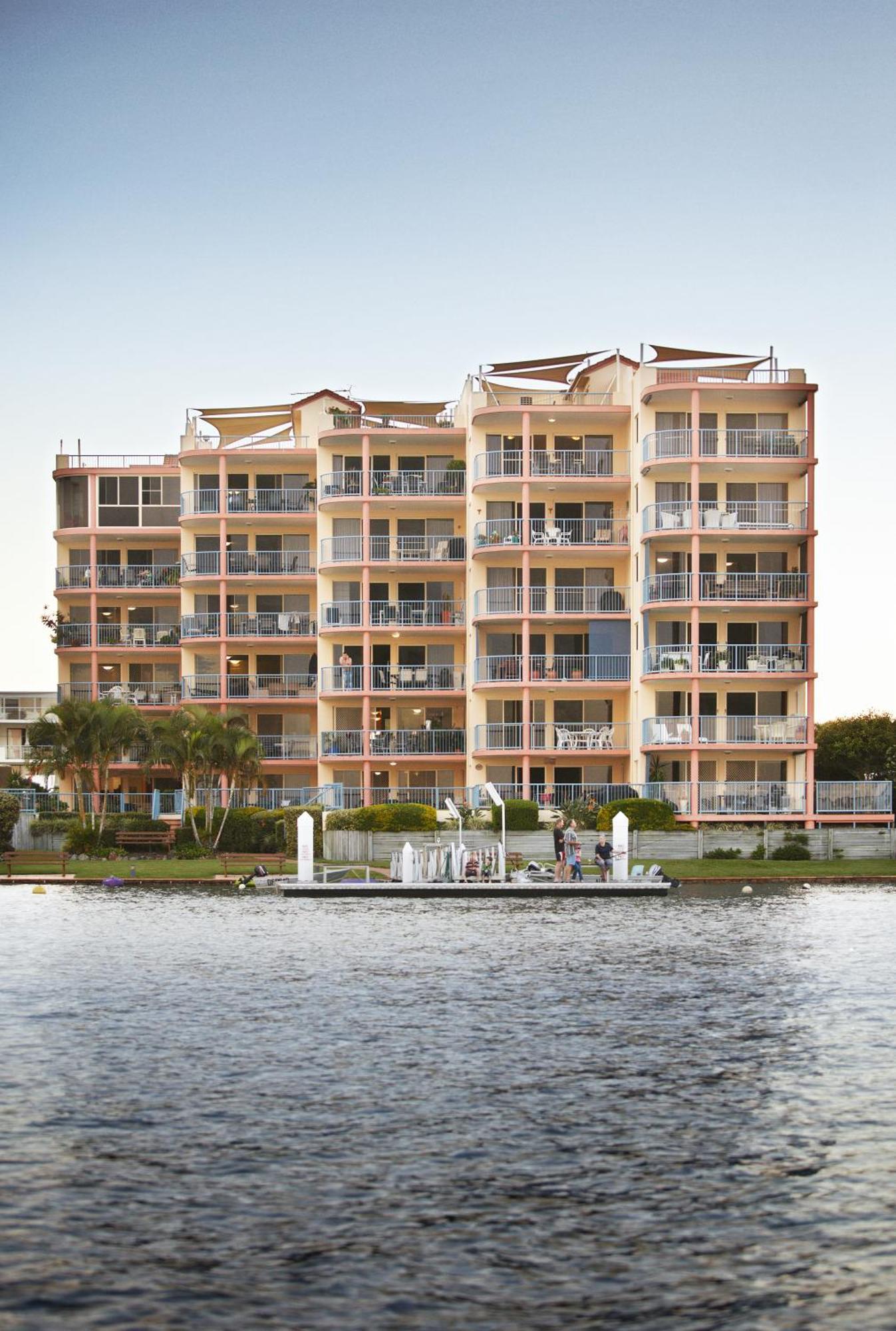 On The River Apartments Маручидор Екстериор снимка