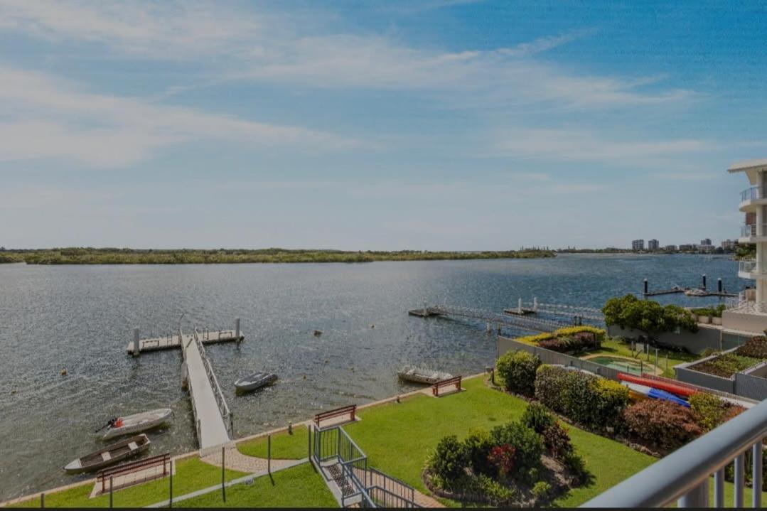 On The River Apartments Маручидор Екстериор снимка